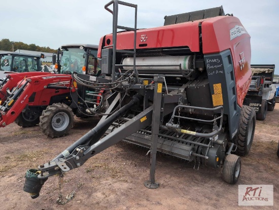 Massey Ferguson 4160 V Big Round Baler with cutter and net wrap, very low bale count