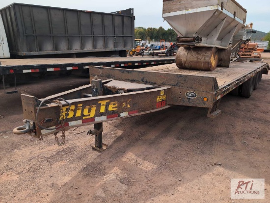 2019 Big Tex backhoe trailer, 24 ft dovetail, fold over ramps, tandem duals, 20,000 lb GVW, VIN: