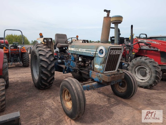Ford 7600 tractor, 3 remotes