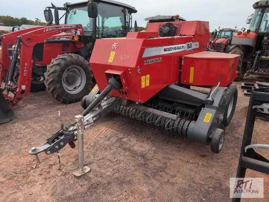 Massey Ferguson SB1840 inline small square baler with twine, like new
