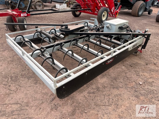 Kuhns skid loader mount hydraulic bale grabber