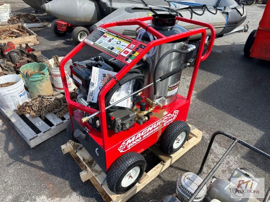 Magnum 4000 Gold Series hot high pressure washer, wand and additional nozzles