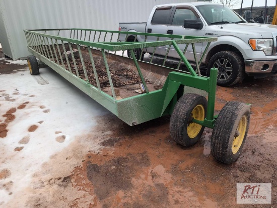 Hay feeder wagon