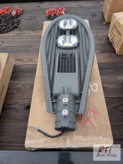 4X 100 watt LED street lights