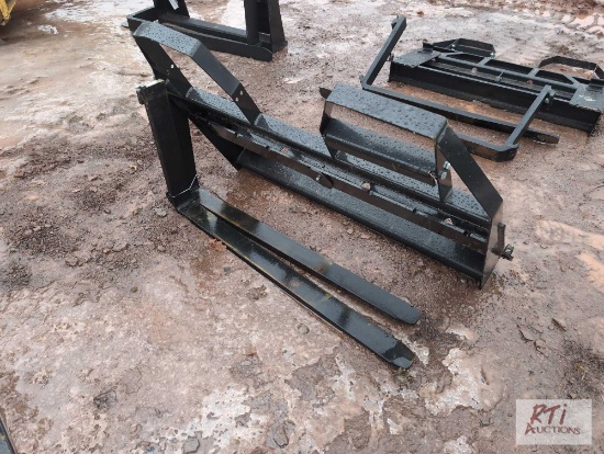 New 48in pallet forks for John Deere coupler