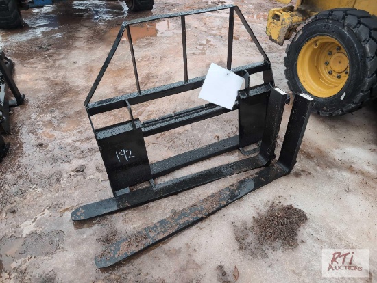 New heavy duty skid steer pallet forks