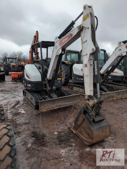 2022 Bobcat E32 excavator, OROPS, hydraulic thumb, boom plumbing, 206 hrs., S/N B57811401