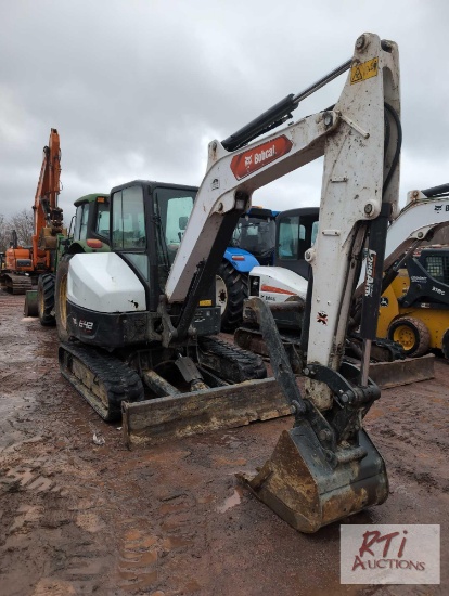 2021 Bobcat E42 excavator with cab, blade, hydraulic thumb, hydraulic coupler, long arm, boom