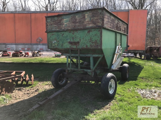 Huskee model 165 gravity wagon