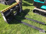 Skid steer hydraulic adjustable 48in pallet forks