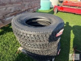 4X Forerunner 11R 22.5 traction tires
