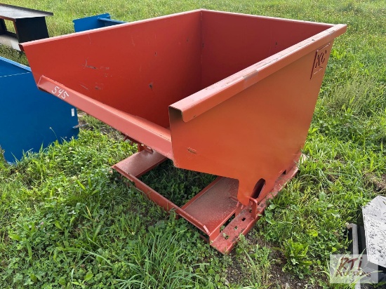 2 yard self tipping dump hopper with fork pockets.