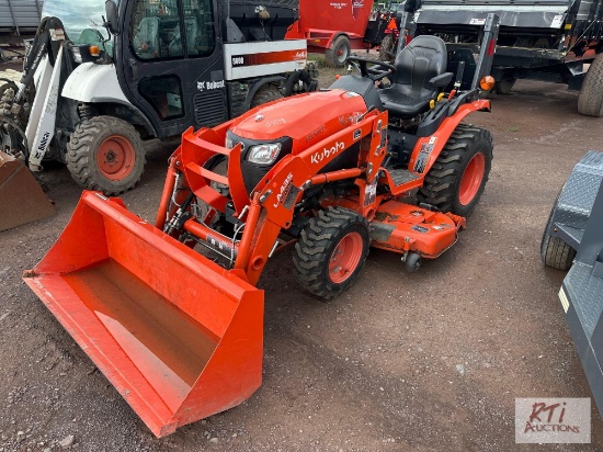 Kubota B2601 compact tractor, 4WD, quick connect loader, GP bucket, drive over deck, HST, 218 hrs.