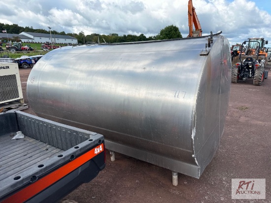 Stainless steel 2000 gallon bulk tank.