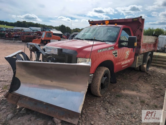 2009 Ford F-350 dump truck with Fisher V-plow, V10 gas, automatic,