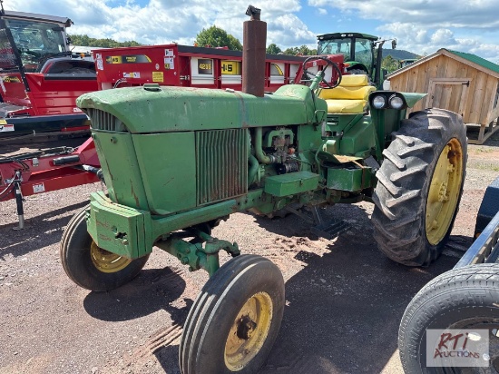 John Deere 3010 gas tractor, Synchro transmission, showing 5164 hrs.