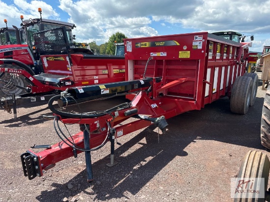 H&S 4255 hydrapush tandem box spreader, new condition.
