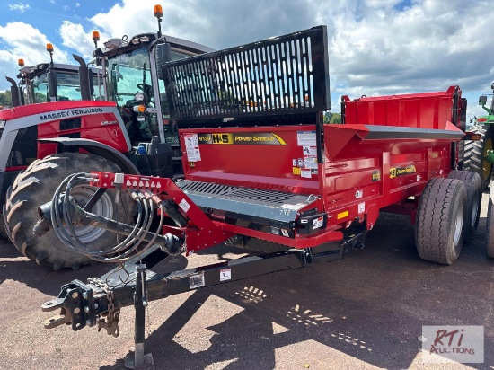 H&S 6138 power spread vertical feeder box spreader - like new.