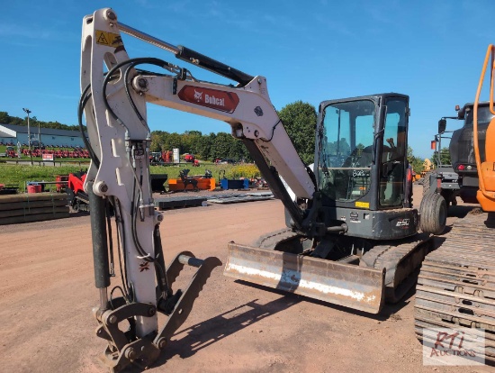 2023 Bobcat E50 excavator, hydraulic thumb, hydraulic coupler, cab, heat, AC, backfill blade, rubber