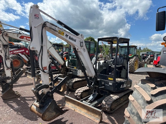 2019 Bobcat E32 excavator, OROPS, hydraulic thumb, front blade,