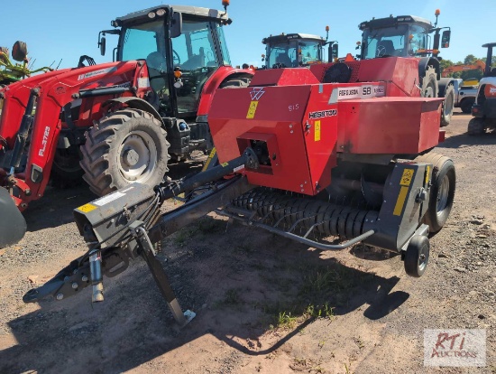 Massey Ferguson / Hesston SB1842F inline square baler, this was a demo unit used only at Eklunds