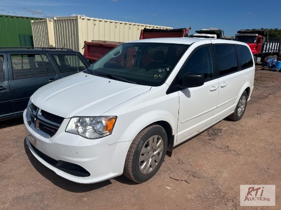 2018 Dodge Grand Caravan, PL, PW, AC, dual sliding doors, 96,472 miles. -no rear seat