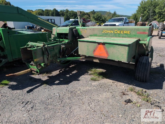 John Deere 348 square baler