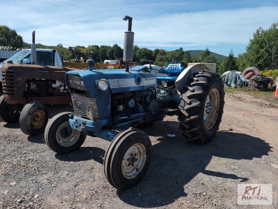 Ford 3000 tractor, gas, 8-speed