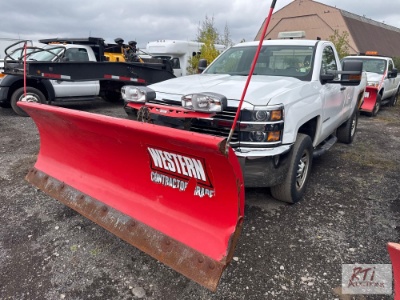 2016 Chevy 3500 HD regular cab pickup, 4WD, Western snow plow, PW, PL, A/C, 59,344mi. Plow