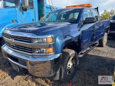 2015 Chevy 2500 HD 4 door pickup, 4WD, PW, PL, A/C, 113,769 miles, VIN: 1GC2KUEG9FZ38121 -