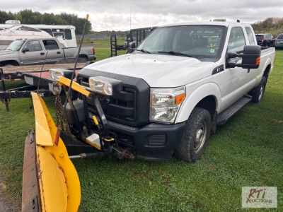 2015 Ford F250 XL extended cab pickup, 4WD, PW, PL, A/C, Fisher 8ft plow, controller in office,