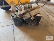 Hand concrete trowels