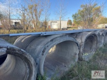 (6) 2in Aluminum railing pieces 24ft long, (7) Toe plate 24ft long
