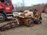 (D-ROW) A CASE SD100 TRENCHER/DIGGER