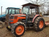 KUBOTA M8200 TRACTOR UTILITY SPECIAL