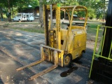 CATERPILLAR TOW MOTOR FORKLIFT