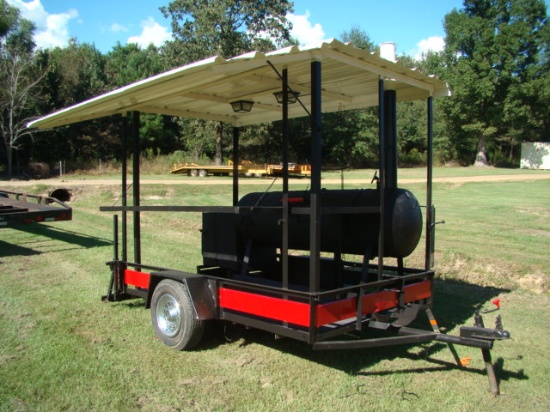 TOWABLE BBQ GRILL/SMOKER