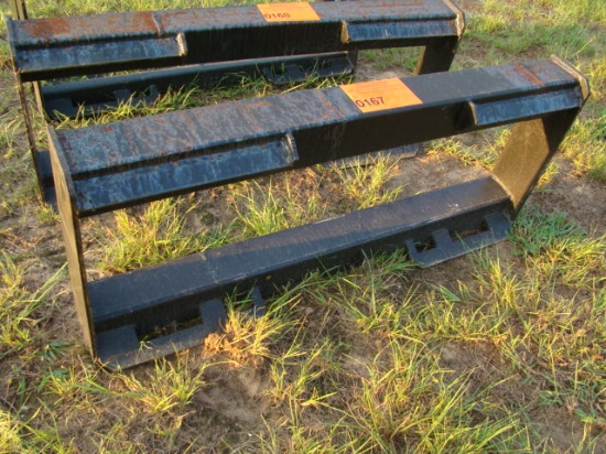 HEAVY DUTY SKID STEER MOUNTING PLATE