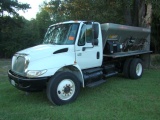 2002 INTERNATIONAL 4300 TRUCK