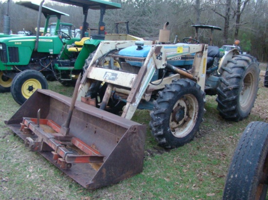 FORD 3910 TRACTOR WITH FARM HAND LOADER