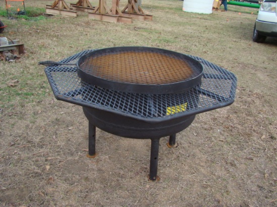 FIRE PIT / GRILL