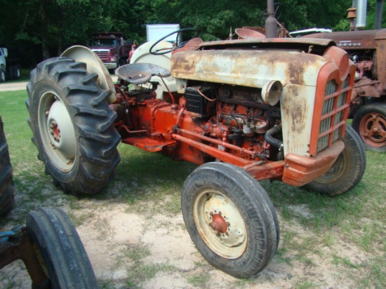 FORD 801 TRACTOR