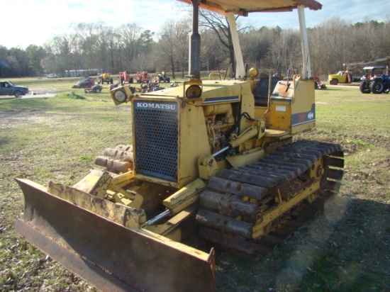 KOMATSU D20P DOZIER