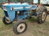 (D-ROW) 2000 FORD TRACTOR