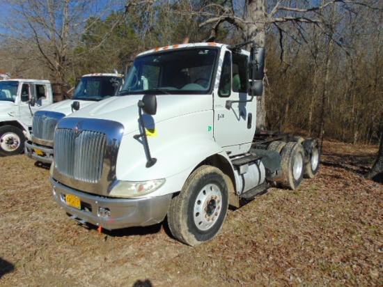 (T) 2005 INTERNATIONAL 8600 TRUCK