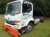 (T) 2011 UD 3300 S/A CAB/CHASSIS TRUCK