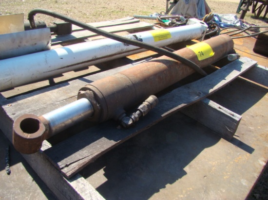 HYDRAULIC CYLINDER