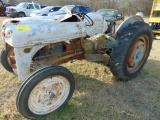 (D-ROW) FORD 9N TRACTOR- PARTS MISSING