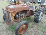 (D-ROW) 8N FORD TRACTOR