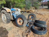 (INOP) SALVAGE 4000 FORD TRACTOR